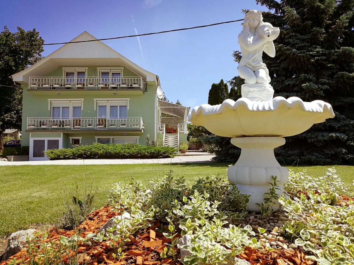 Elisoria Apartments Cserszegtomaj Exteriör bild
